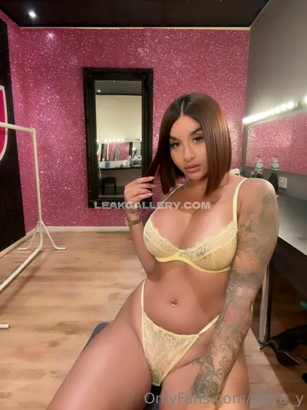 Priya_y / preeti_young Exclusive Leaked Nude Onlyfans #810730