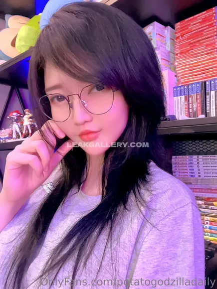 Potatogodzilla Exclusive Leaked Nude Onlyfans #1914981