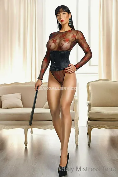 Obeymistressterra / terrahyde Exclusive Leaked Nude Onlyfans #1728366