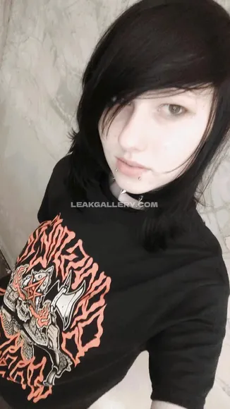 Littleemokitten Exclusive Leaked Nude Onlyfans #2179162