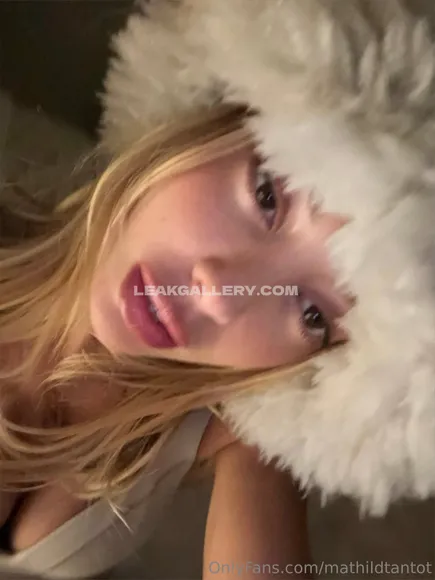 Mathildtantot / tantot twins Exclusive Leaked Nude Onlyfans #1851946