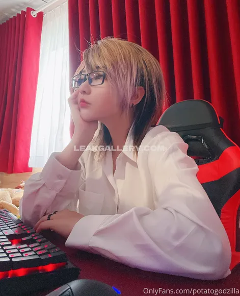 Potatogodzilla Exclusive Leaked Nude Onlyfans #1912087