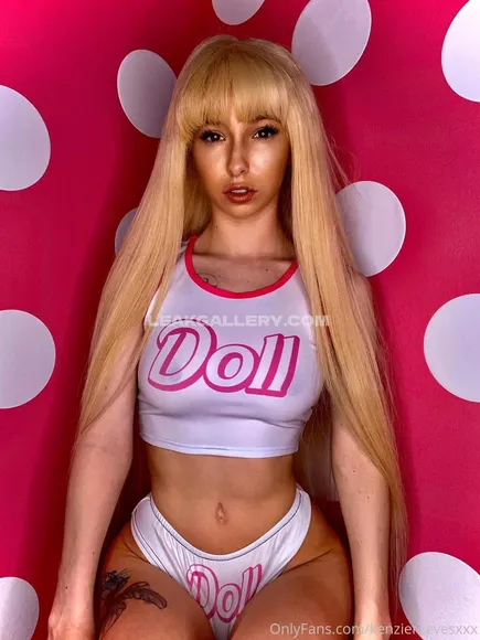 Kenziereevesxxx Exclusive Leaked Nude Onlyfans #2075384