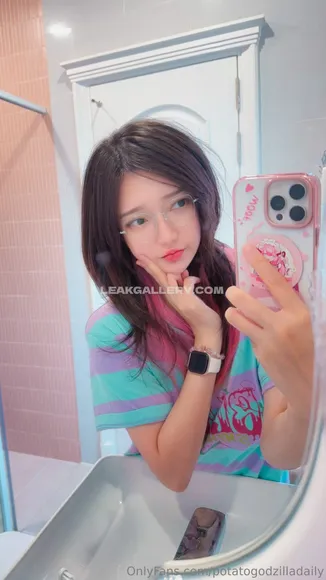 Potatogodzilla Exclusive Leaked Nude Onlyfans #1903626