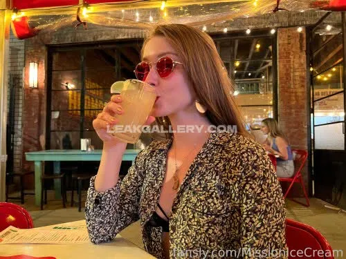 Missionicecream Exclusive Leaked Nude Onlyfans #1988943