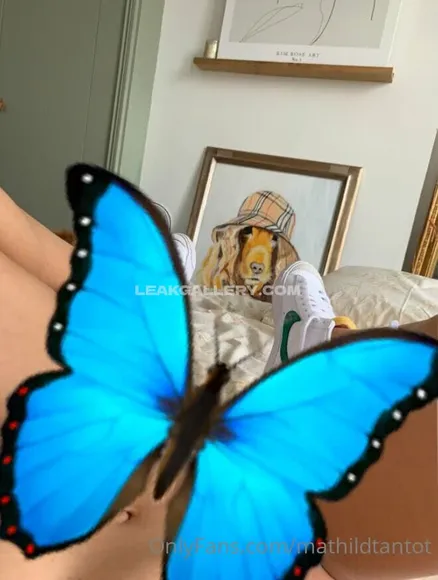 Mathildtantot / tantot twins Exclusive Leaked Nude Onlyfans #2180136