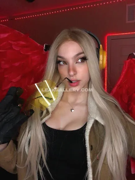 Missfloraberlin Exclusive Leaked Nude Onlyfans #2049159