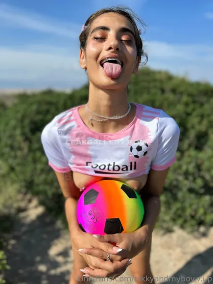 Petitenikky Exclusive Leaked Nude Onlyfans #330258
