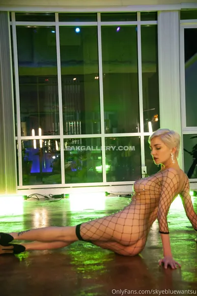 Skyebluewantsu Exclusive Leaked Nude Onlyfans #1793366