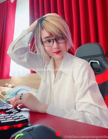 Potatogodzilla Exclusive Leaked Nude Onlyfans #1905545