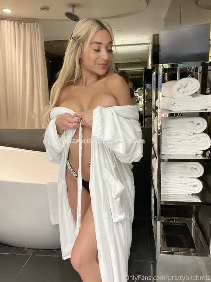 Prettybitchmia Exclusive Leaked Nude Onlyfans #1591388