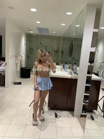 Prettybitchmia Exclusive Leaked Nude Onlyfans #1601099