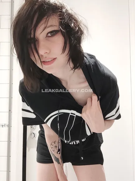 Littleemokitten Exclusive Leaked Nude Onlyfans #2188521