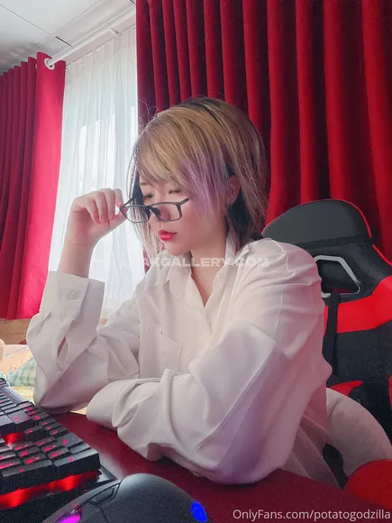 Potatogodzilla Exclusive Leaked Nude Onlyfans #1907173