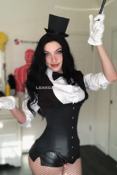 Missfloraberlin Exclusive Leaked Nude Onlyfans #2074036