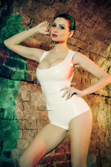 Lillyroma1982 Exclusive Leaked Nude Onlyfans #1837269
