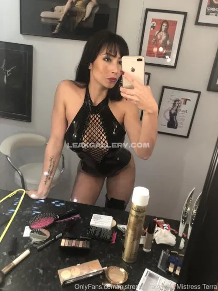 Obeymistressterra / terrahyde Exclusive Leaked Nude Onlyfans #1743614