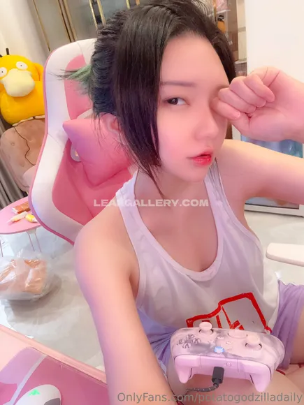 Potatogodzilla Exclusive Leaked Nude Onlyfans #1905858