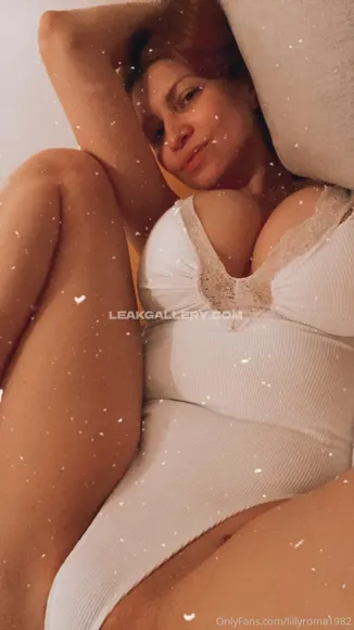 Lillyroma1982 Exclusive Leaked Nude Onlyfans #1831987