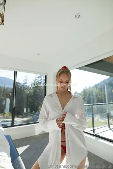 Carolinezalog Exclusive Leaked Nude Onlyfans #1870962