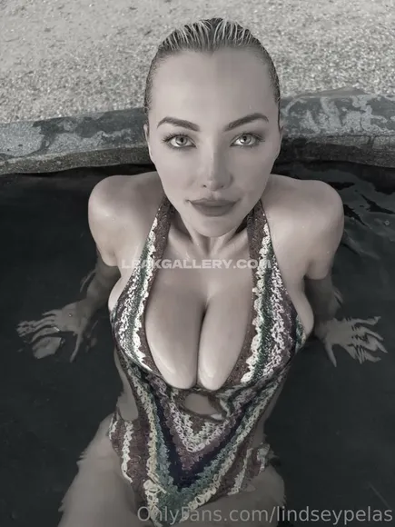 Lindseypelas Exclusive Leaked Nude Onlyfans #1794431