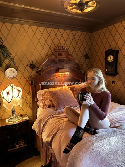 Carolinezalog Exclusive Leaked Nude Onlyfans #1878493