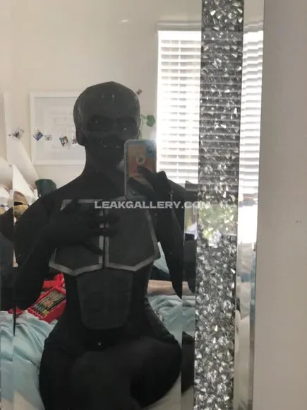 Missfloraberlin Exclusive Leaked Nude Onlyfans #2063344