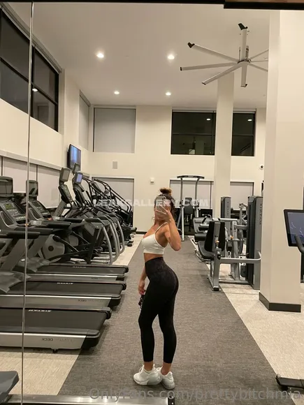Prettybitchmia Exclusive Leaked Nude Onlyfans #1585110
