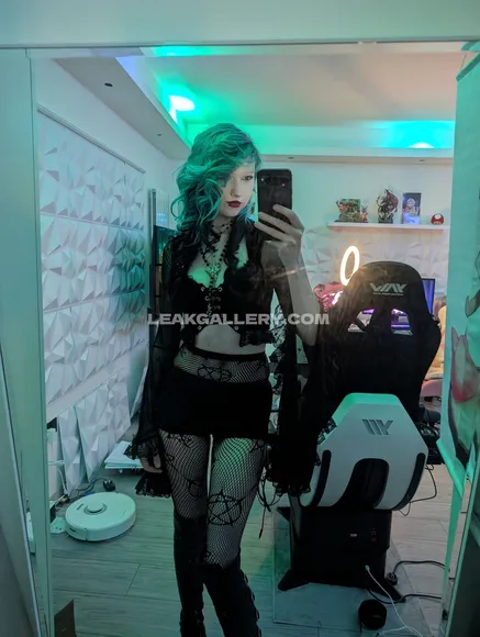 Littleemokitten Exclusive Leaked Nude Onlyfans #2176844