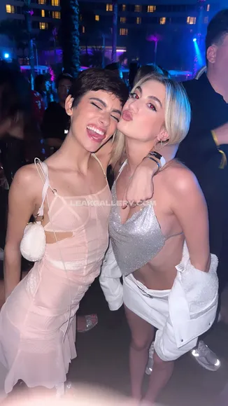 Dixiedamelio Exclusive Leaked Nude Onlyfans #2133522