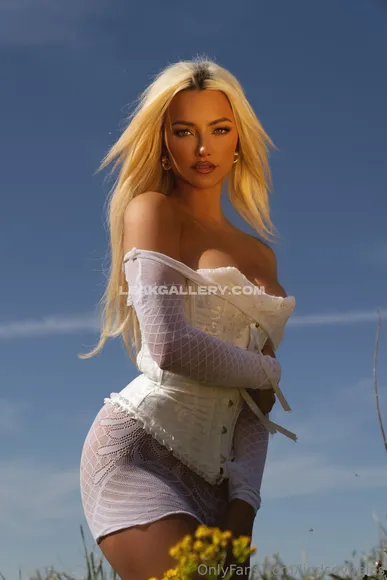 Lindseypelas Exclusive Leaked Nude Onlyfans #1792559