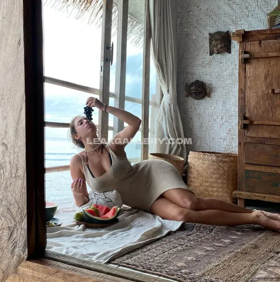 Miagirl007 Exclusive Leaked Nude Onlyfans #950385