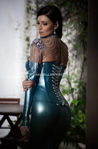 Lillyroma1982 Exclusive Leaked Nude Onlyfans #1840888