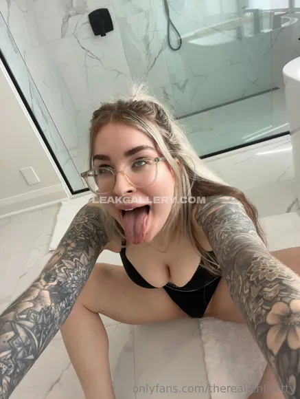 Therealjenbretty Exclusive Leaked Nude Onlyfans #605998