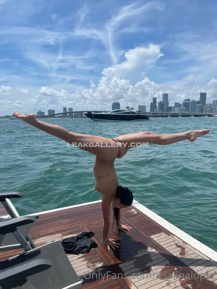 Itsalinalopez Exclusive Leaked Nude Onlyfans #1356264