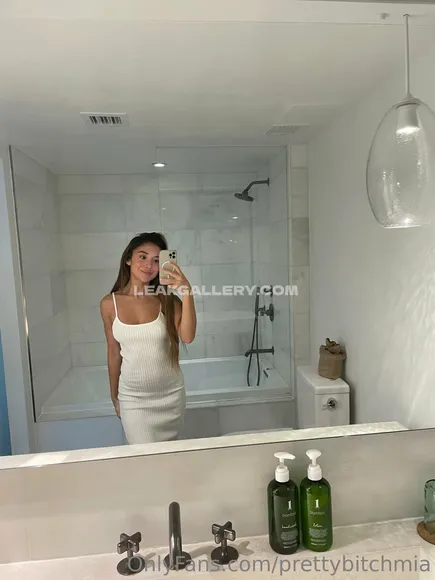 Prettybitchmia Exclusive Leaked Nude Onlyfans #1592112