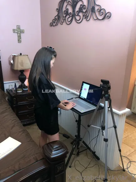 X_elizabeth_skylar_x Exclusive Leaked Nude Onlyfans #739296