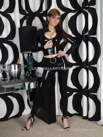 Lillyroma1982 Exclusive Leaked Nude Onlyfans #1847963