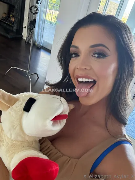 X_elizabeth_skylar_x Exclusive Leaked Nude Onlyfans #734925