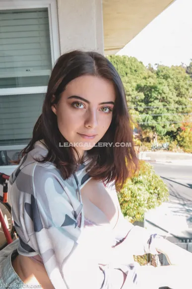 Juliaburch / juliaaburch Exclusive Leaked Nude Onlyfans #1431240