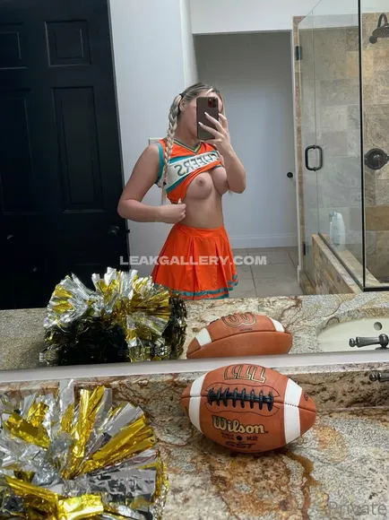 Azra_lifts Exclusive Leaked Nude Onlyfans #1011225