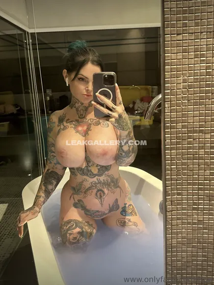 Riae_ Exclusive Leaked Nude Onlyfans #990189
