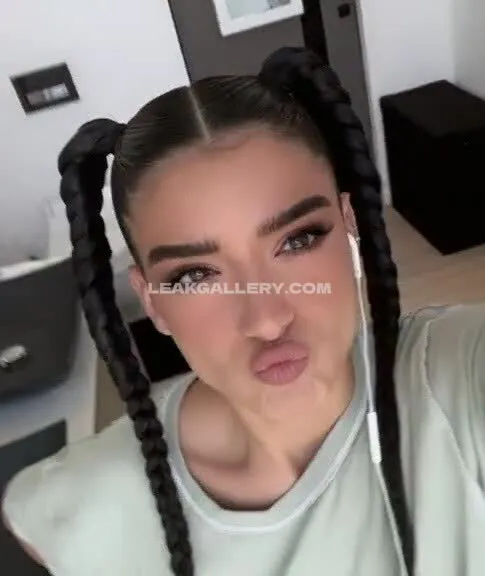 Dixiedamelio Exclusive Leaked Nude Onlyfans #2132668