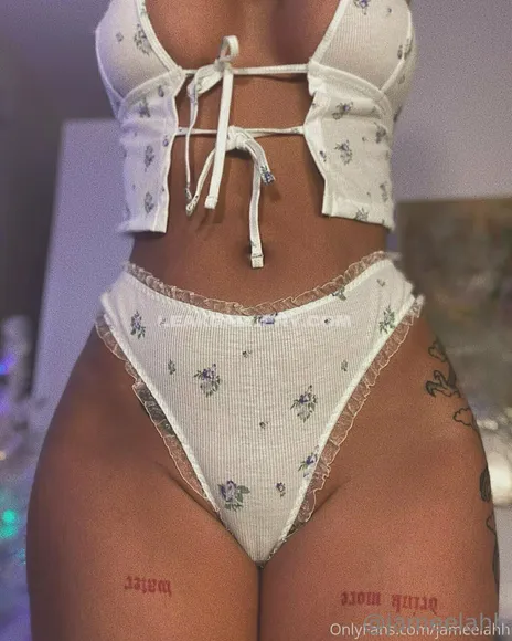 Jameelahh Exclusive Leaked Nude Onlyfans #1847436