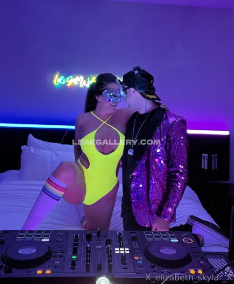 X_elizabeth_skylar_x Exclusive Leaked Nude Onlyfans #738070
