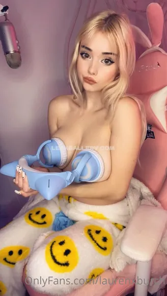 Juliaburch / juliaaburch Exclusive Leaked Nude Onlyfans #1432294