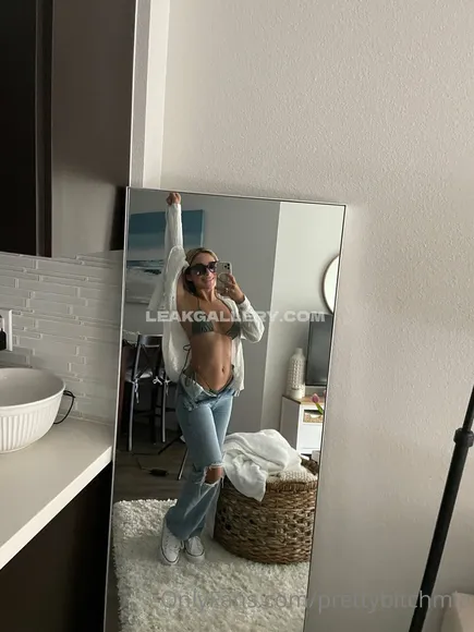 Prettybitchmia Exclusive Leaked Nude Onlyfans #1579286