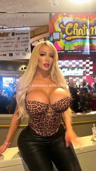 Nicolettesheasquad Exclusive Leaked Nude Onlyfans #1833804