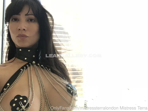 Obeymistressterra / terrahyde Exclusive Leaked Nude Onlyfans #1741424