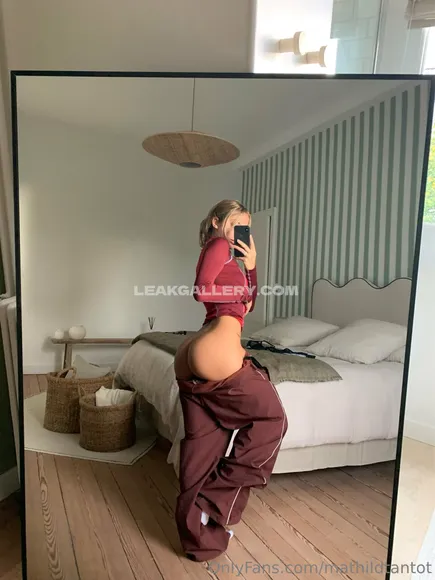 Mathildtantot / tantot twins Exclusive Leaked Nude Onlyfans #1847870